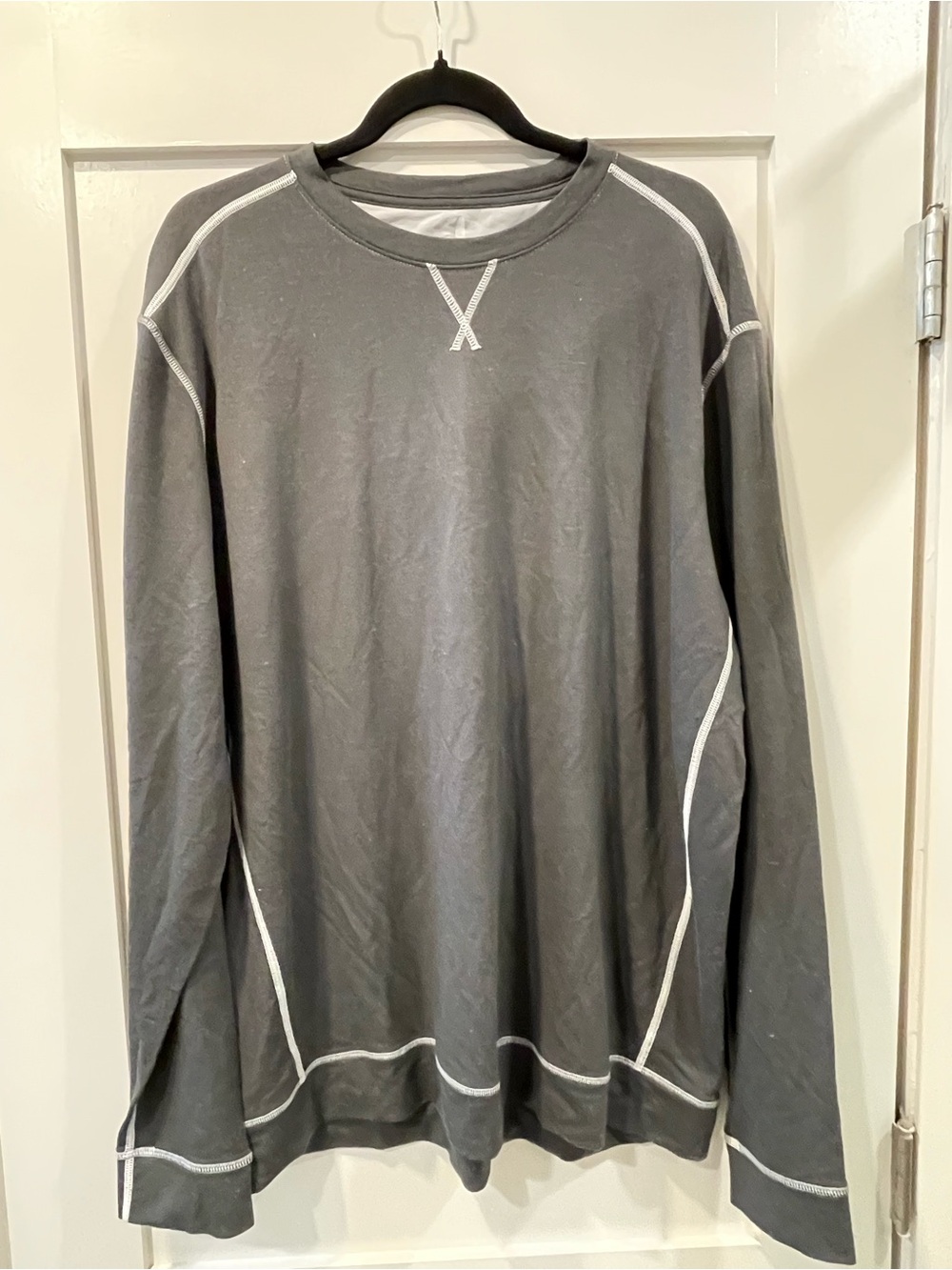johnnie-O Crewneck Shirt in Charcoal w/White Contrast Stitching XL New!!!